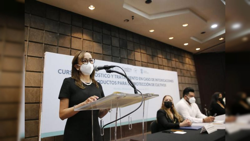 Personal médico en Michoacán es capacitado sobre intoxicaciones por uso de agroquímicos 