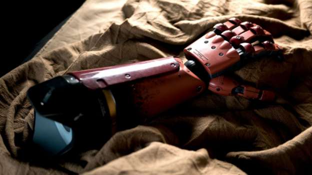 La prótesis robótica como la de Metal Gear Solid V podría ser una realidad  