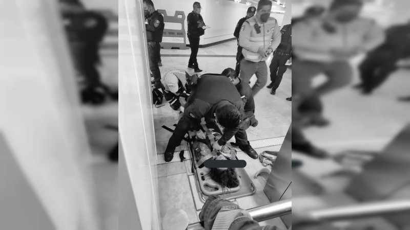 Mujer se avienta a las vías del Metro en la CDMX 