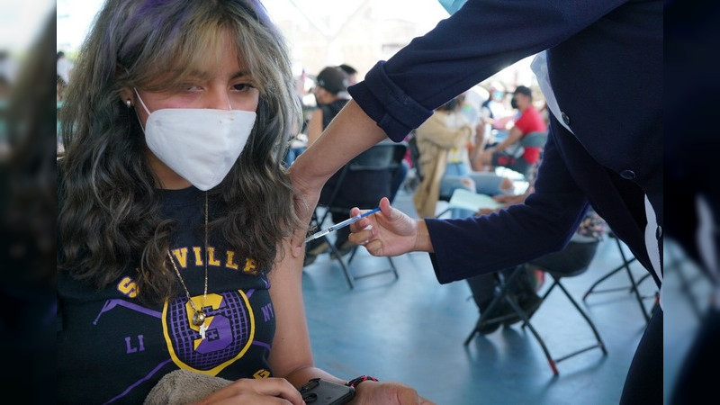 Refuerzos anti COVID-19 serán aplicados a personas de 18 a 29 años, en 8 municipios 
