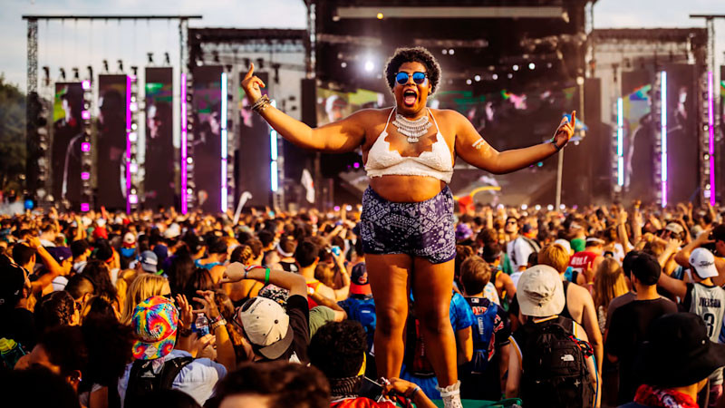 Revelan lineup de Lollapalooza Chicago 2022; Metallica y Dua Lipa lo encabezan 