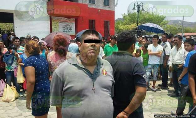 Pobladores de Cocula retienen a cinco presuntos extorsionadores - Foto 3 
