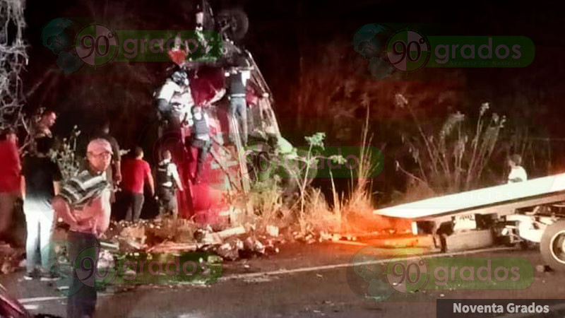 Aparatoso accidente en la Siglo XXI deja cinco muertos y dos heridos