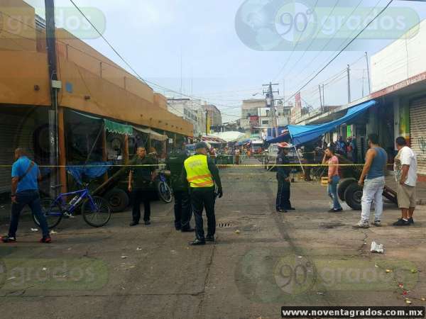 Asesinan a balazos a comerciante en mercado de Zamora, Michoacán - Foto 2 