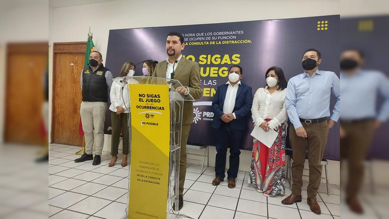 Gobierno del Estado pretende obligar a ediles perredistas a participar en revocación de mandato: Octavio Ocampo 