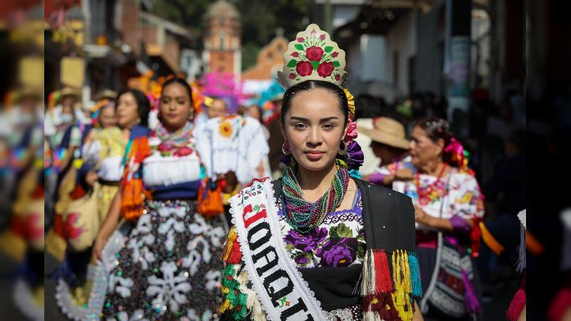 Arranca Tianguis Artesanal de Domingo de Ramos en Uruapan