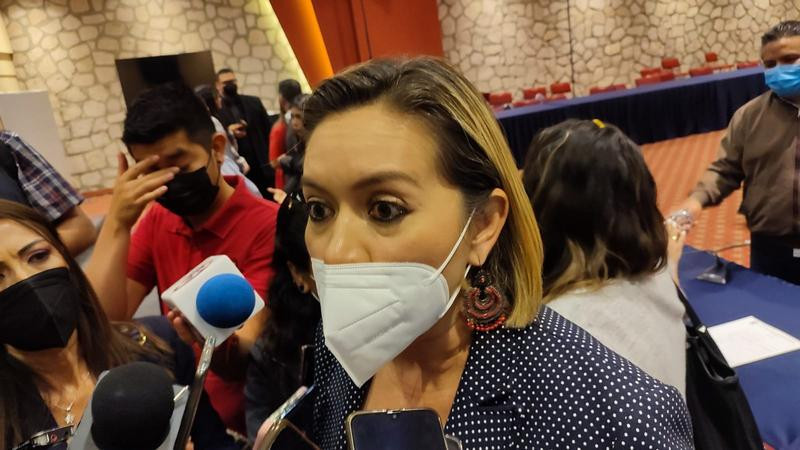 Yarabí Ávila respalda examen CENEVAL para ingreso a normales michoacanas 