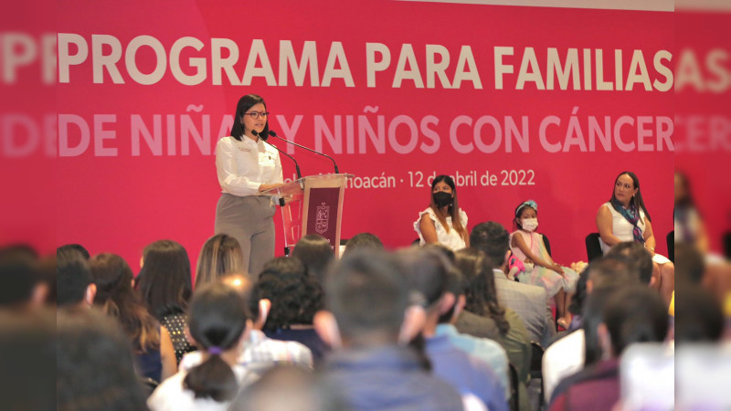 Arranca Bedolla programa de apoyo universal a familias de niñas y niños con cáncer