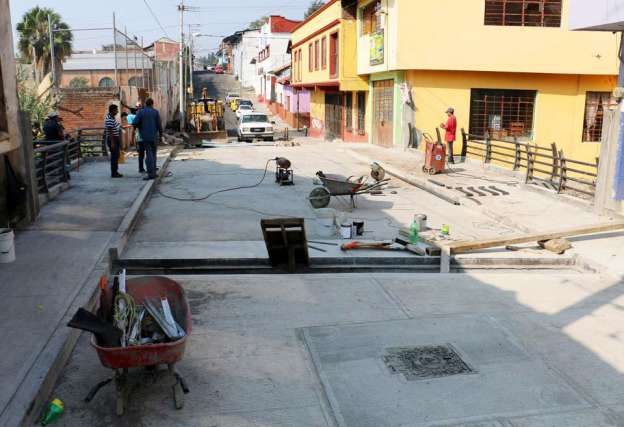 A punto de culminar construcción de puente en Uruapan, Michoacán - Foto 2 