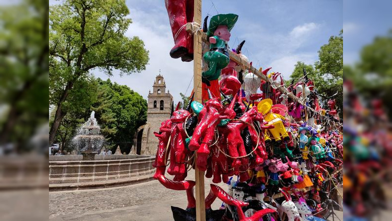 Artesanos retoman venta de Judas tras Covid-19
