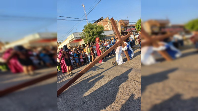 Después de 2 años de ausencia, el Teatro Experimental de Apatzingán escenifica Pasión y Muerte de Cristo.