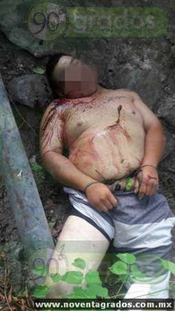 Asesinan a padre e hijo en Iguala, Guerrero; dejan mensaje en cartulina junto a los cuerpos - Foto 2 