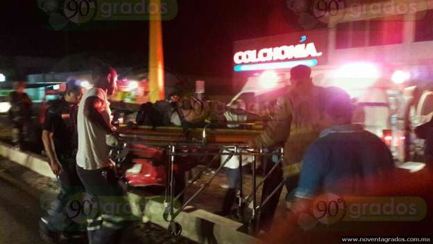 Ebrio conductor ocasiona accidente en Lázaro Cárdenas; hay tres lesionados - Foto 0 