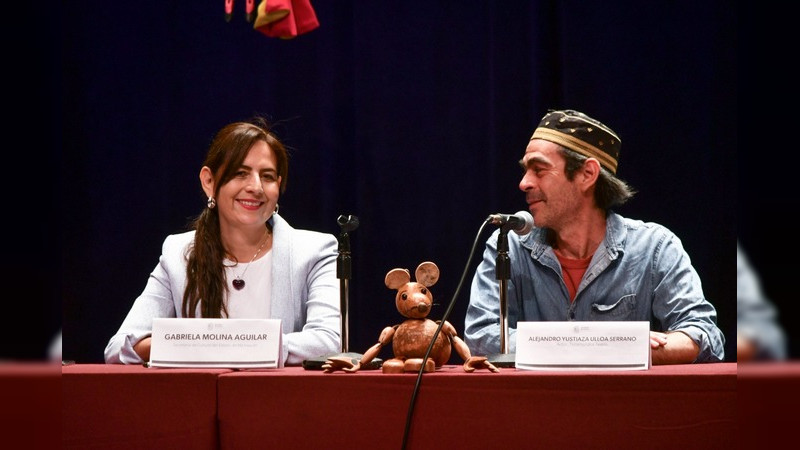 Grupo Trotamundos Teatro celebran su 20 aniversario con "Contando y Sonando, del tequio al fandango" 