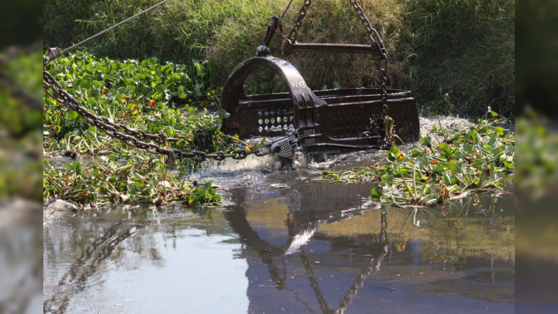 Mantiene Gobierno Municipal limpieza preventiva de ríos, drenes y cunetas
