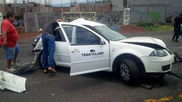 Detienen a ebrio conductor del transporte público que embistió a tres vehículos en Morelia - Foto 3 