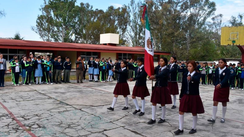 Autoriza la Secretaría de Educación reactivar actos cívicos y deportivos en escuelas 