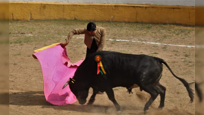 Muy bueno el festival de La Maestranza; muy bien en su trasteo el Moso, Espartaco y Segovia