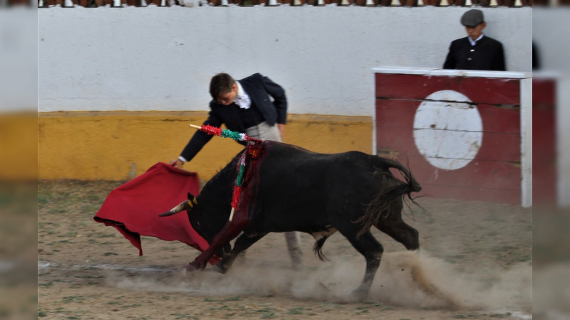 Muy bueno el festival de La Maestranza; muy bien en su trasteo el Moso, Espartaco y Segovia