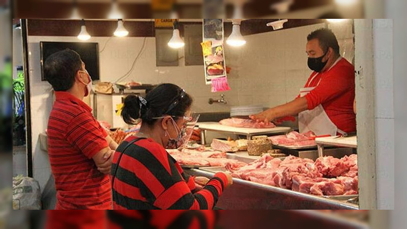 Impuesto del crimen a la venta de carnes eleva a 200 pesos el kilo en Tierra Caliente de Michoacán 