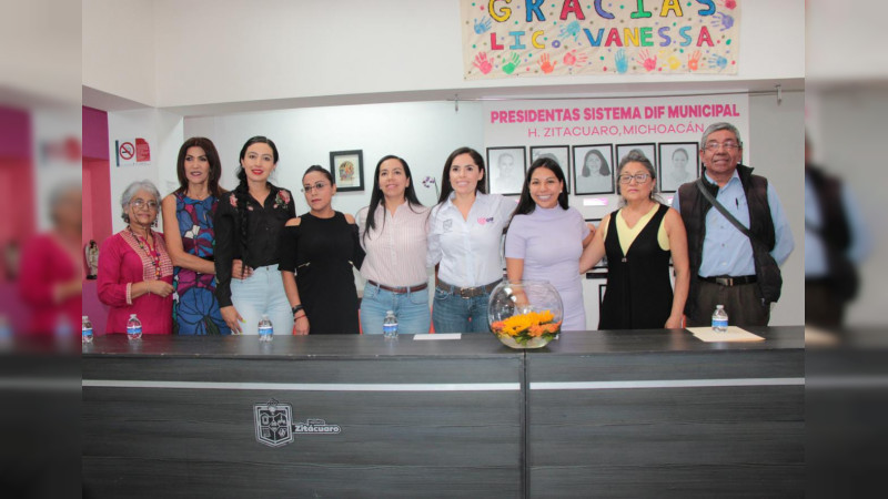 Eligen a María Elena Yañez Santana como la Mujer Zitacuarense 2022 