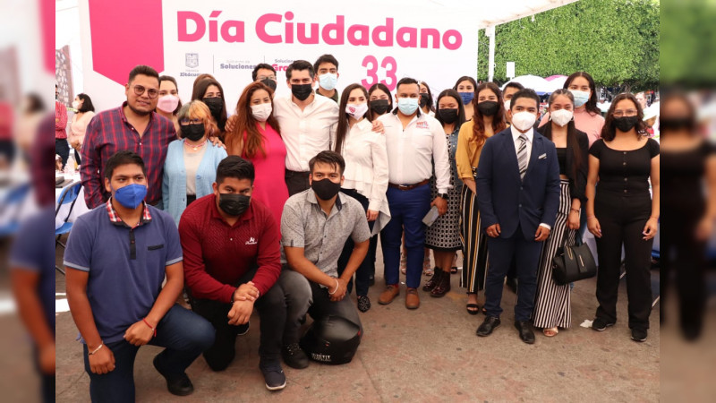 Apoya gobierno de Zitácuaro a alumnos destacados para que visiten la Cámara de Diputados  