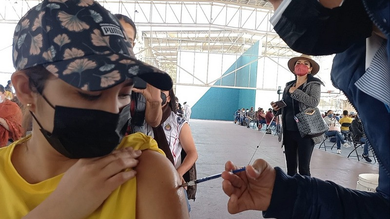 Se llevará acabo nueva jornada de vacunación de refuerzo para trabajadores del sector educativo  