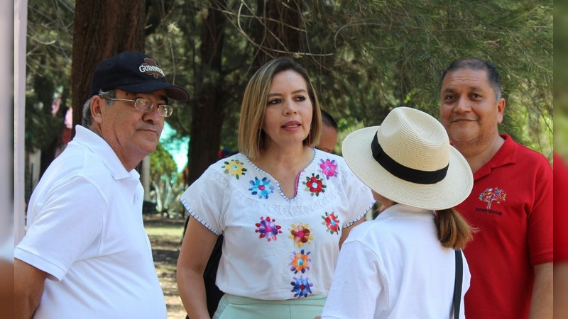Un éxito la Feria Infantil "primero las niñas y los niños" realizada por la SEE