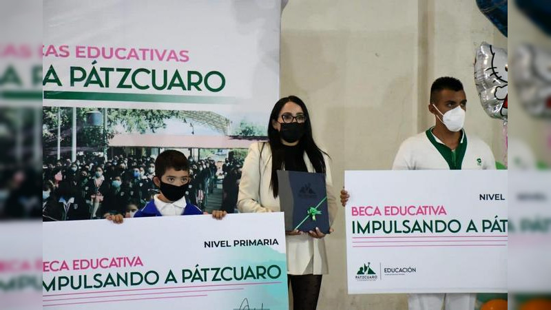 Programa de becas "Impulsando Pátzcuaro" es anunciado por Julio Arreola 