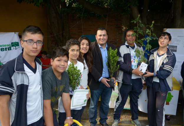 “Ciudadano adopta un árbol” 