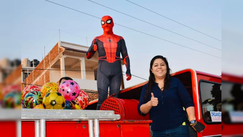 Alcalde de Quiroga se disfraza de Spiderman en el Día de la Niñez 