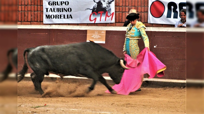 Corrida memorable, Toreros y Ganadero a Hombros