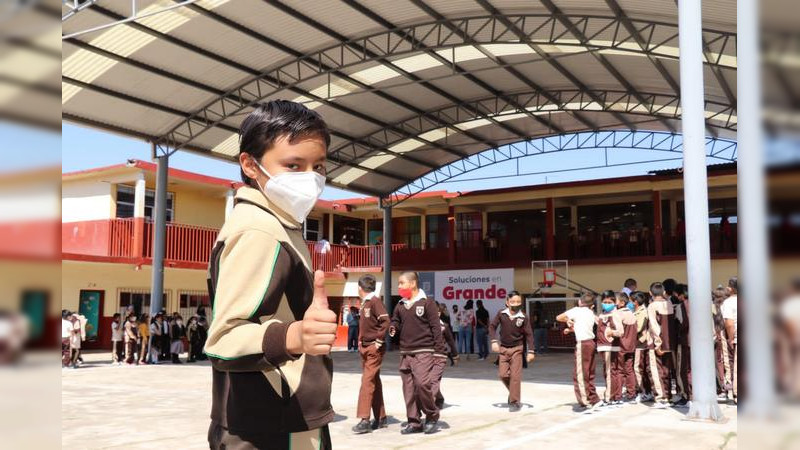 Gobierno de Zitácuaro ha invertido más de 30 mdp en el área de educación  