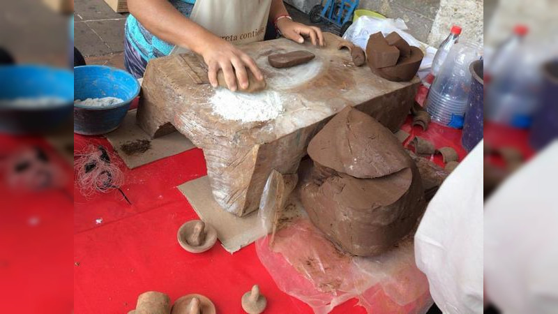 Talleres artesanales para el público en general, en el Festival Michoacán de Origen  