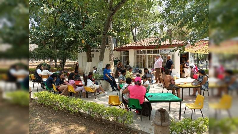 A la antigüita celebraron ayer el Día del Niño en la Bibliotequita del Bosque