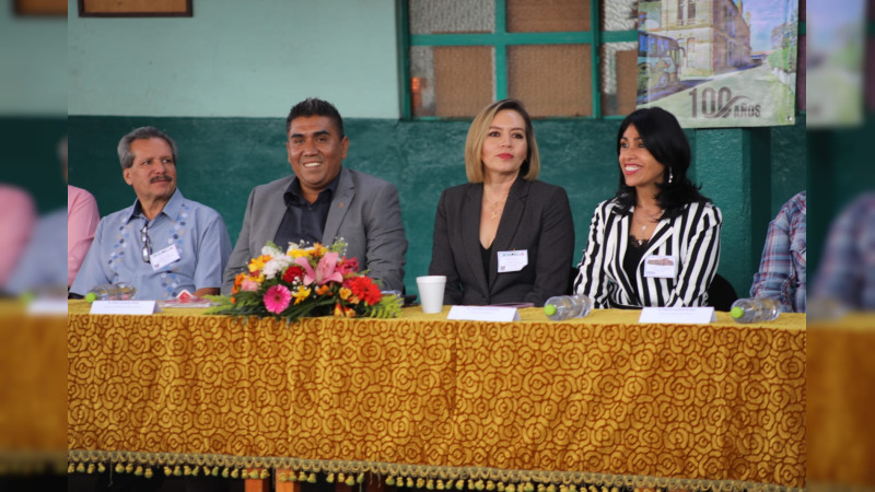 Por los 100 años de las normales rurales en Michoacán, inician festejos 