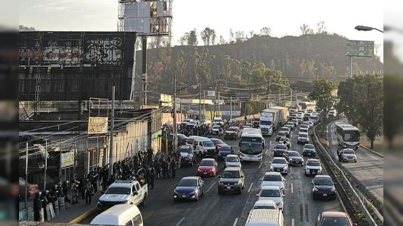 Liberan bloqueo de la México-Pachuca, exigían liberación de menores detenidos 