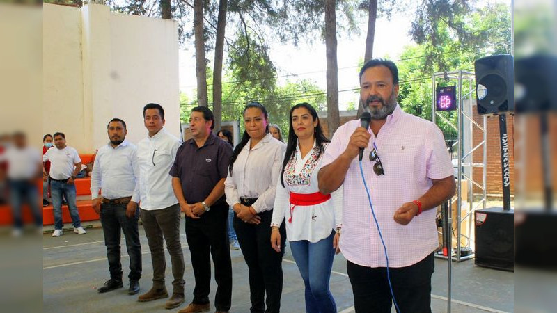 Exitoso el Festival en honor a las Mamás en Pátzcuaro 
