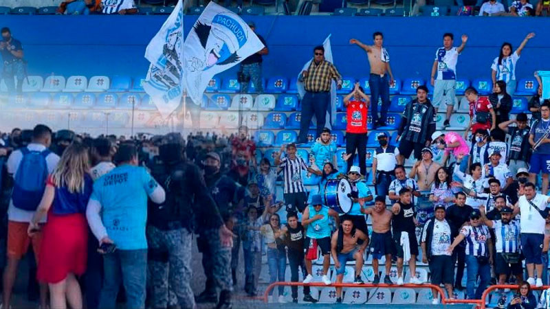 Pachuca veta a su porra local tras altercado contra afición de Monterrey 