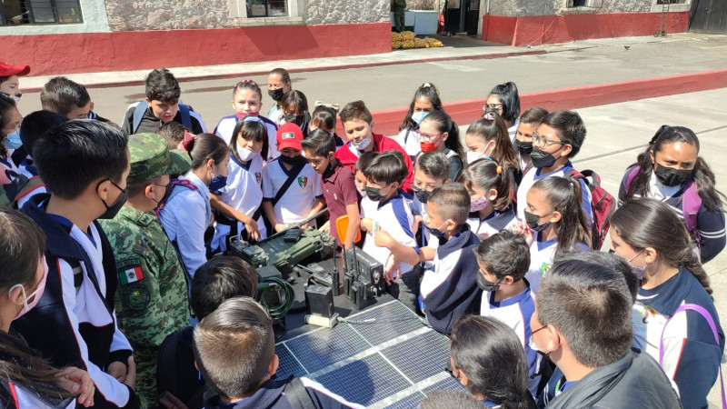 Recibe 21/a. Zona Militar  80 alumnos de Escuela Primaria México