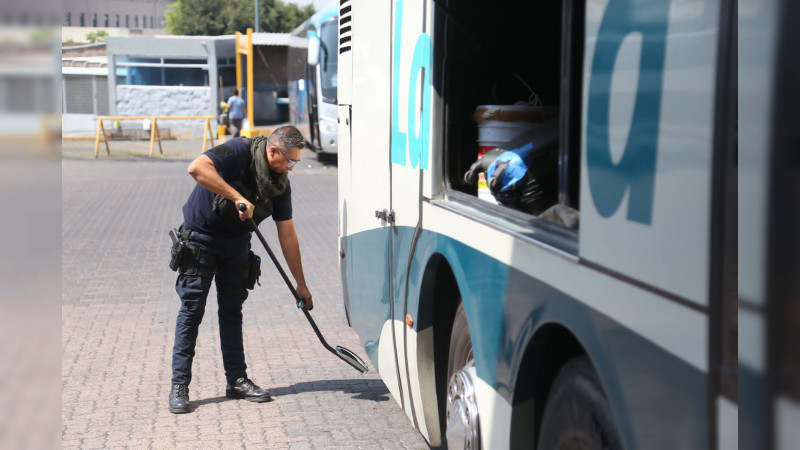 SSP y Policía local llevan a cabo barrido para detección de armas y drogas en  camiones y equipaje de la Terminal de Autobuses de Morelia (TAM).