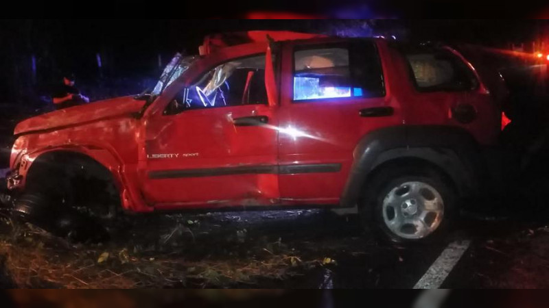 Accidente en Chilchota, Michoacán deja dos muertos y una herida