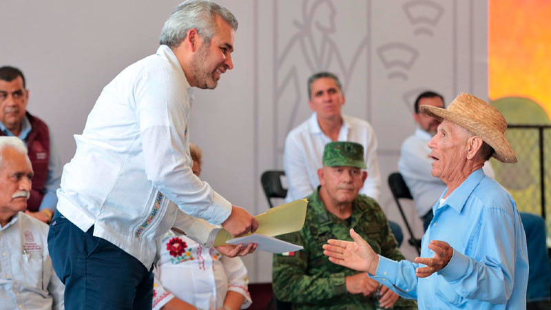 En Aguililla trabajamos por la recuperación productiva agrícola y ganadera: Bedolla 