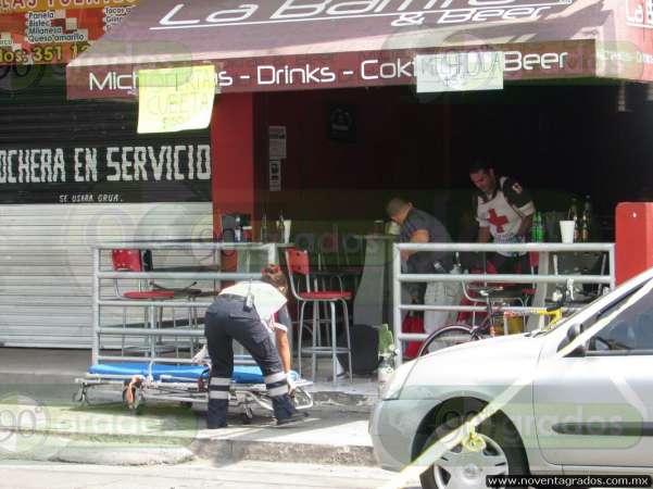 Michoacán: Ejecutan a tres personas en un bar y un terreno, en Zamora - Foto 1 