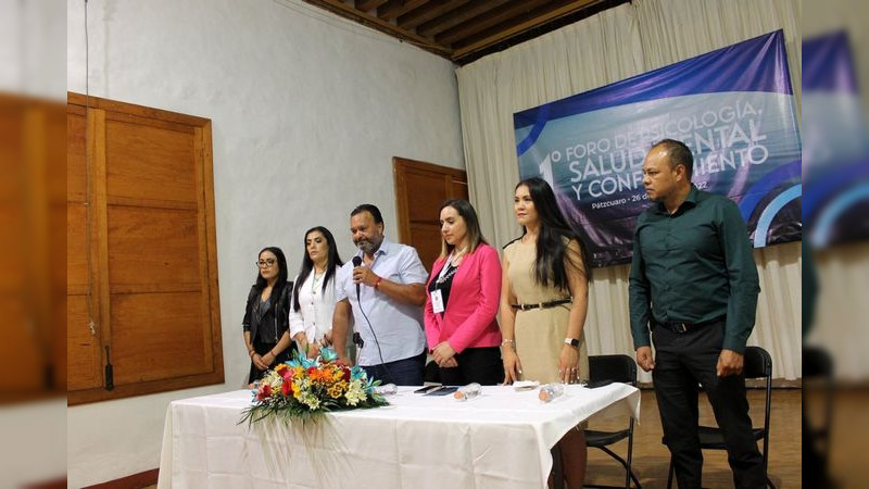 Inaugura  Julio Arreola el 1er. Foro de Psicología, Salud Mental y Confinamiento en Pátzcuaro 