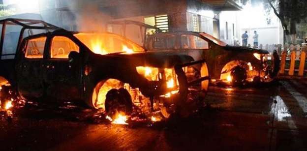 Ladrón es dejado en libertad y vecinos incendian patrullas y comandancia en Motozintla, Chiapas 