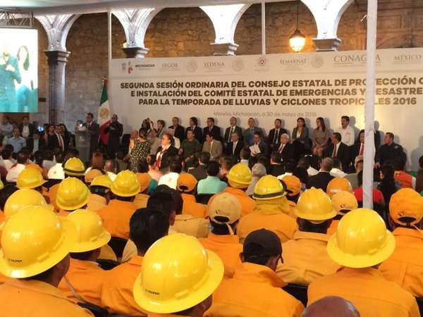 Recibe Protección Civil de Michoacán equipamiento por 36 millones de pesos - Foto 1 