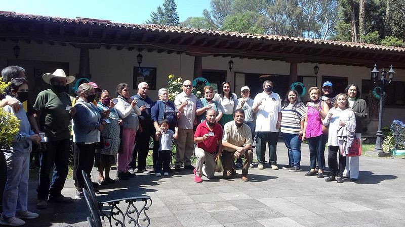 DIF Municipal de Pátzcuaro entrega credenciales del INAPAM 