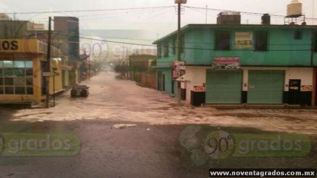 Granizada y fuerte lluvia dañan cosechas y viviendas en Huandacareo, Michoacán - Foto 1 