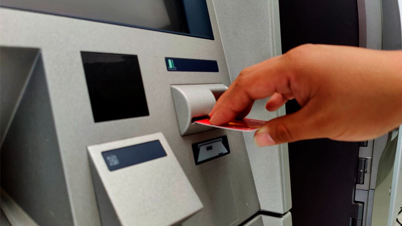 Más de 3 mil trabajadores de la educación cambian pago a tarjeta 